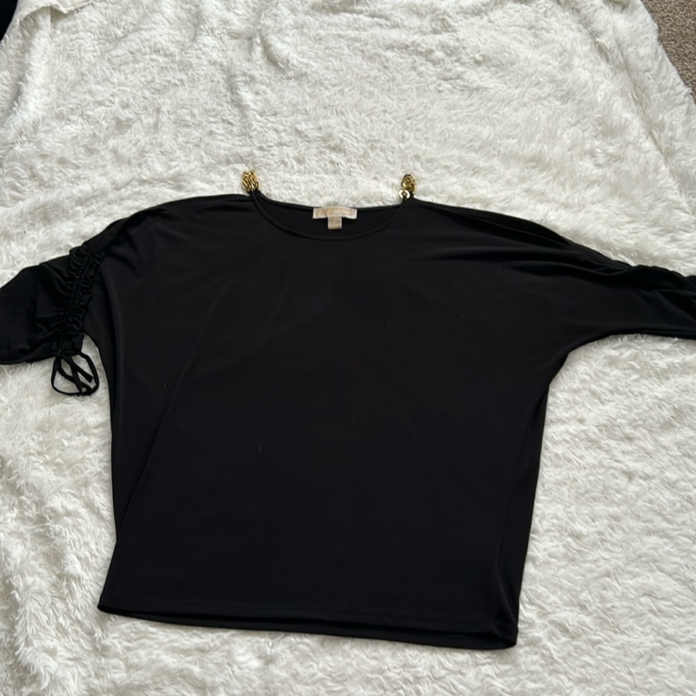Michael Kors black top with split sleeves sz: M